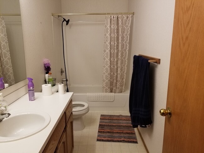 Photo - 6411 72nd Dr NE