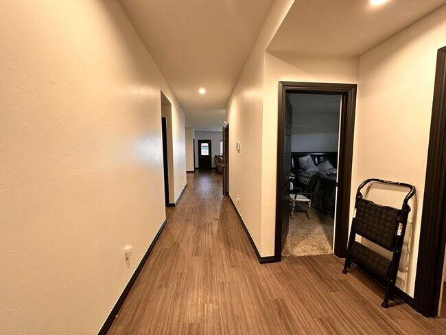 Photo - Beautiful 4-Bed, 2-Bath Home in Mustang