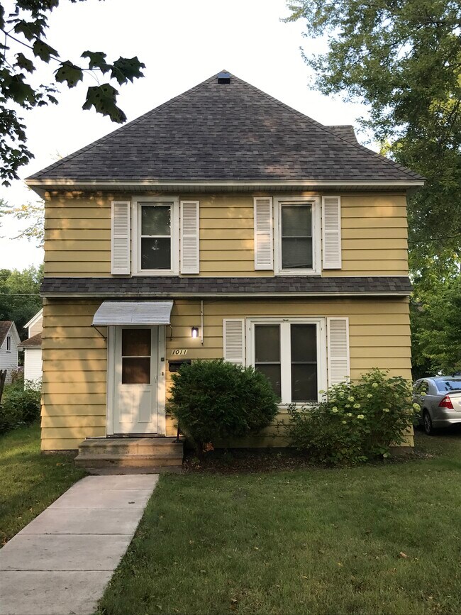 1011 7th St E Unit 1011 7th Street East