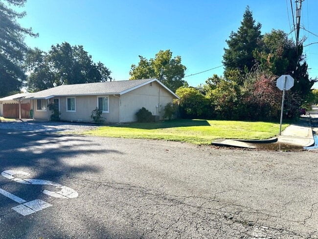 Photo - Anderson, CA | Charming Corner-Lot Home | ...