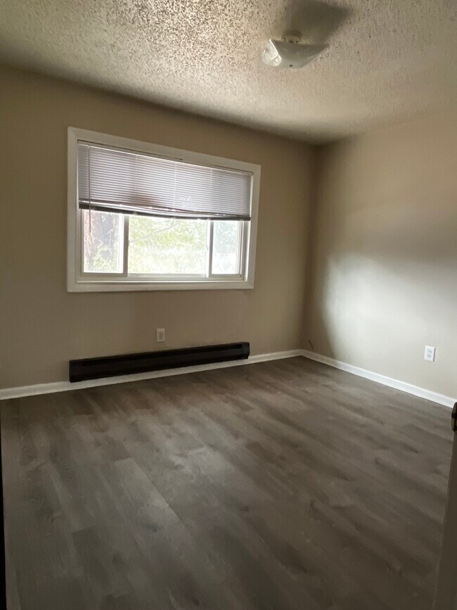 Bedroom 1 - 750 S 4th St Unit 3