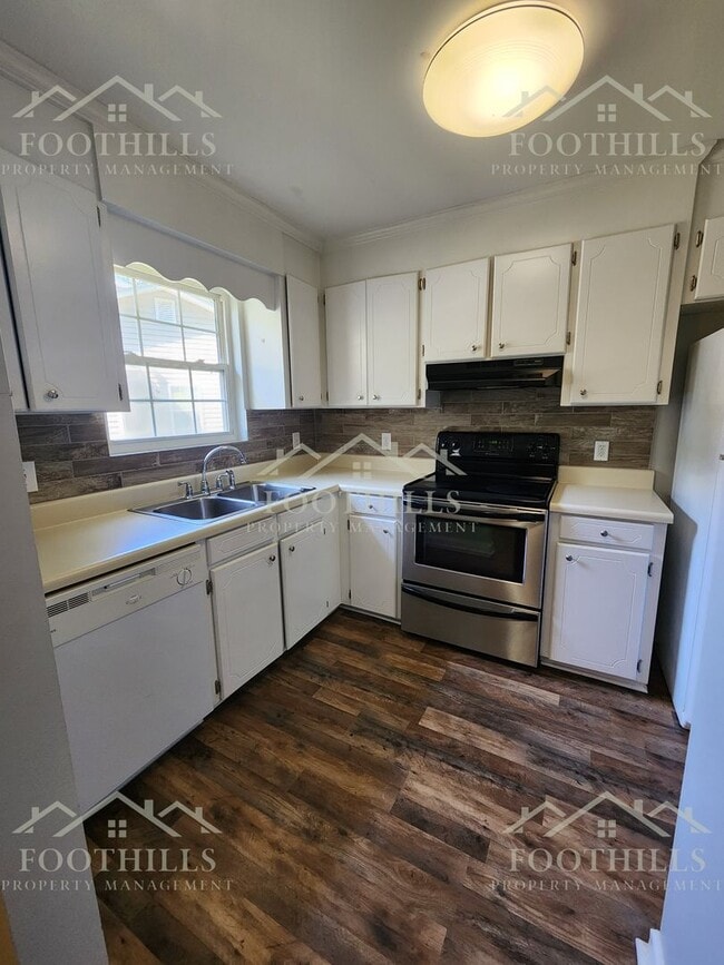 Photo - 2-Bedroom Duplex off Clemson Blvd