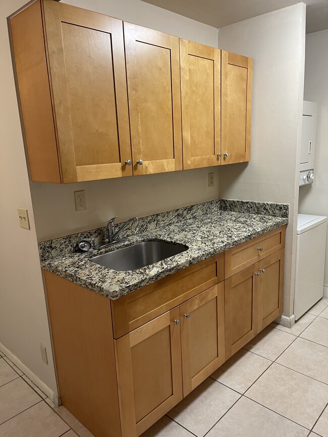 Building Photo - 10802 Royal Palm Blvd Unit 22 Rental