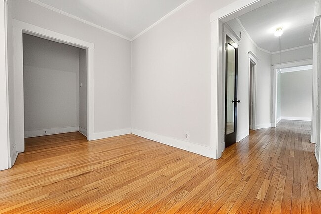 Photo - Large 3-bed/1-bath Apartment in the Heart of Rogers Park! Unit 1302-2