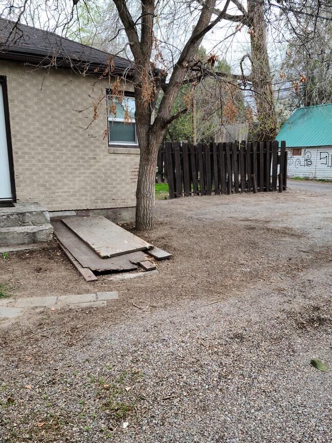 Photo - 433 S 9th Ave