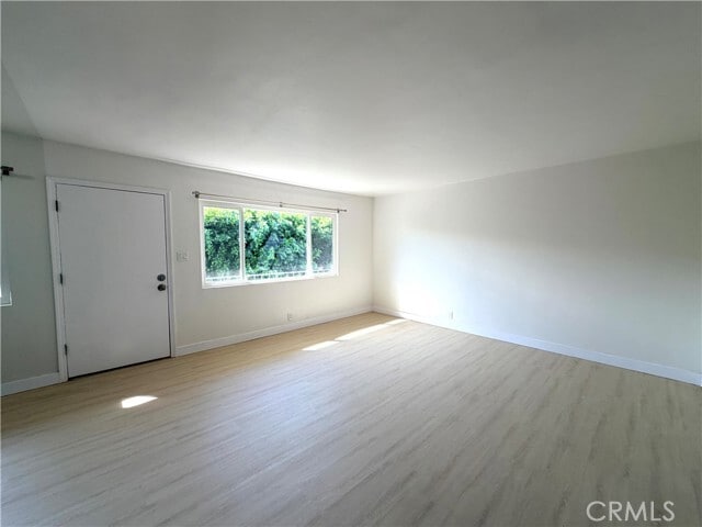 Photo - 11523 Menlo Ave Unidad D