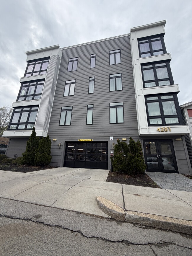 Exterior - 4281 Washington St Unit 4281 Washington St #4C