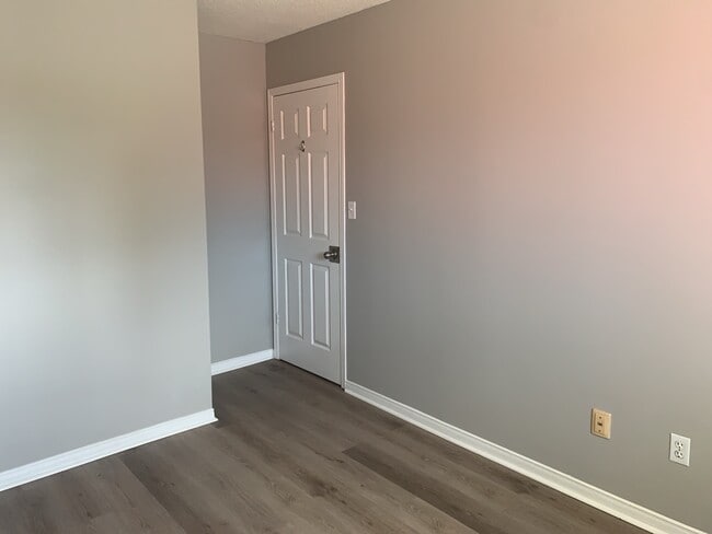 Photo - All Inclusive Student Rooms By McMaster! Unit 2B