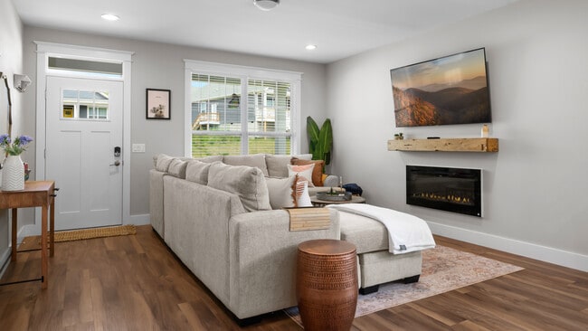 Photo - 1208 Seven Sisters Ln