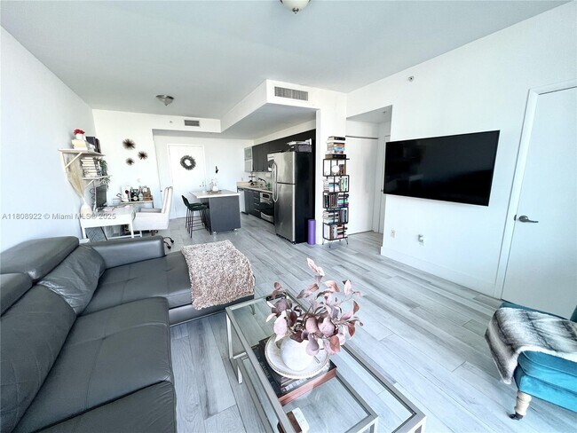 Photo - 90 SW 3rd St