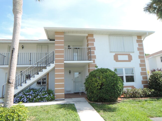 Building Photo - 1209 S Lakes End Dr Unit D-2 Rental