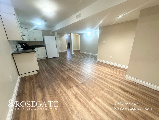 Photo - 2-Bedroom Basement Apartment with Internet & Parking in Mississauga Unité 2