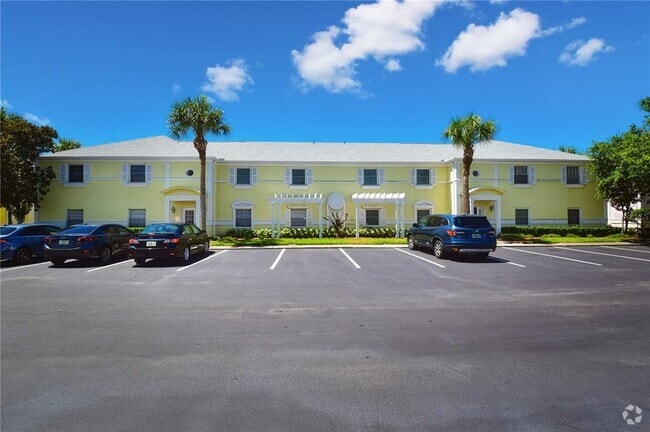 Building Photo - 204 Pompano Dr SE Unit D Rental