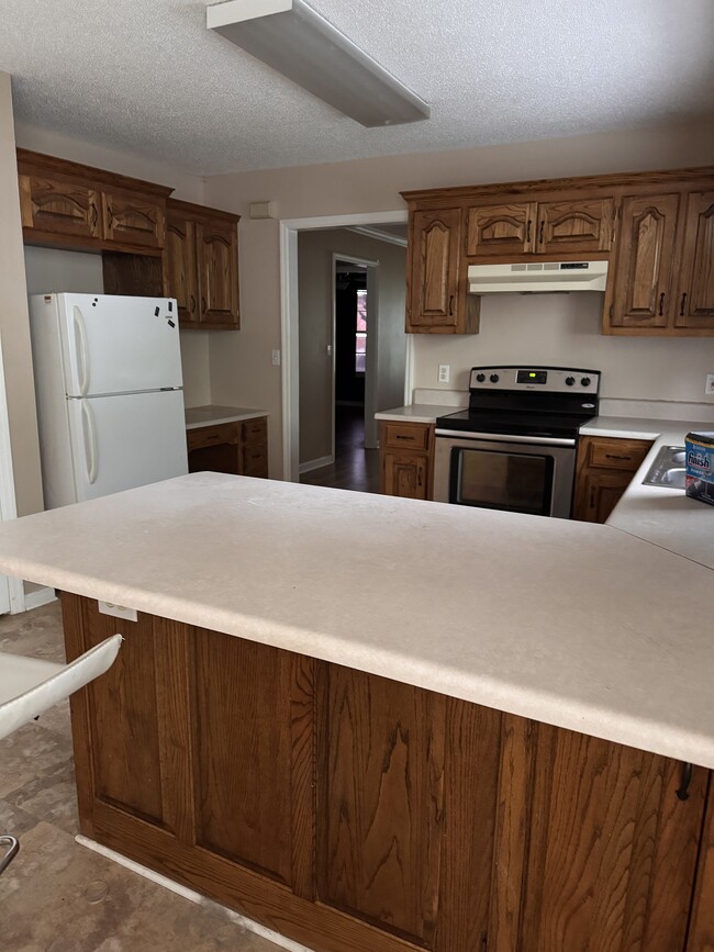 Photo - 315 Cardinal Dr SW