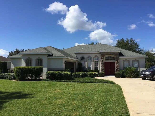 Eustis 3 Bed, 2 Bath Home with Den/Office - Eustis 3 Bed, 2 Bath Home with Den/Office