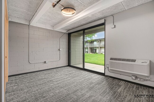 Photo - The Howard Apartments