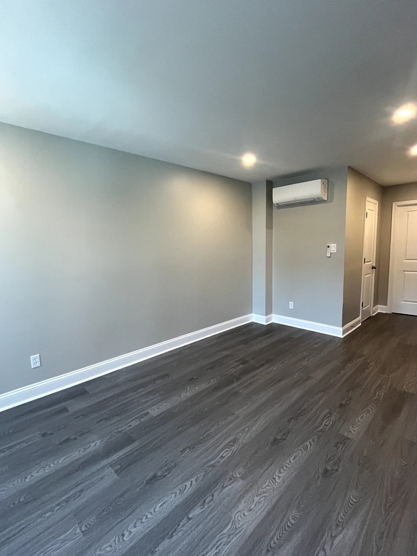 Photo - 1738 Wolf St