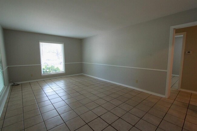 Photo - 5712 Fairlane Dr