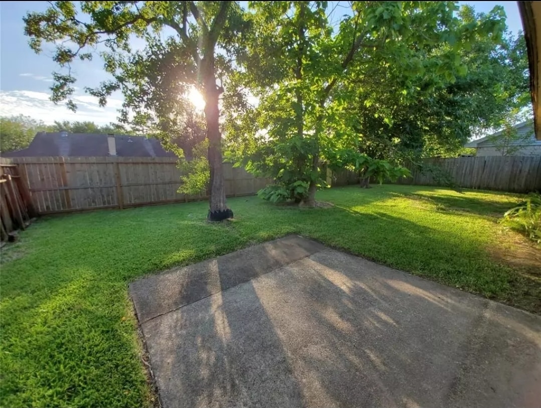 Photo - 8715 Yvonne Dr (Houston, TX)