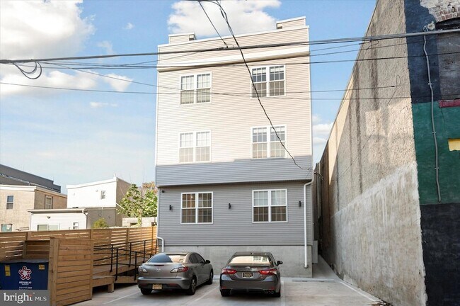 Photo - 2513 N Howard St Unit 301