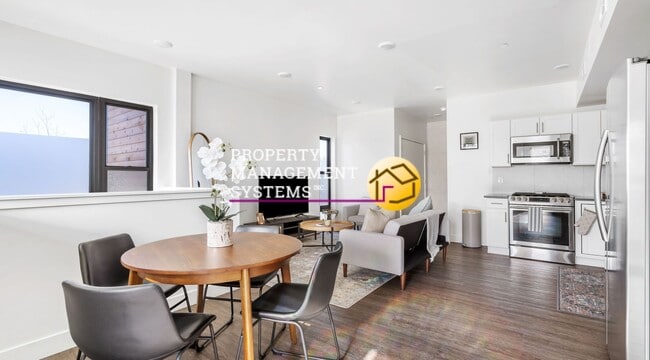 Photo - 2 Bed Townhome - *Includes Internet!!