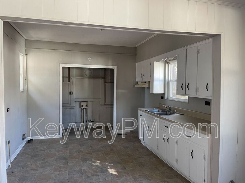 Photo - 1914 Warren St