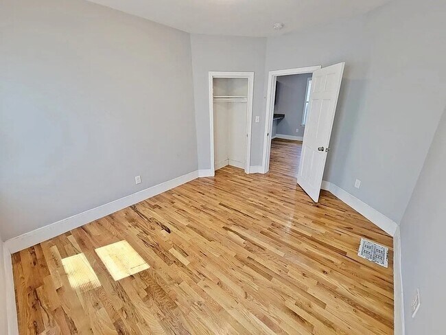 Photo - 39 Pinckney St Unit #1