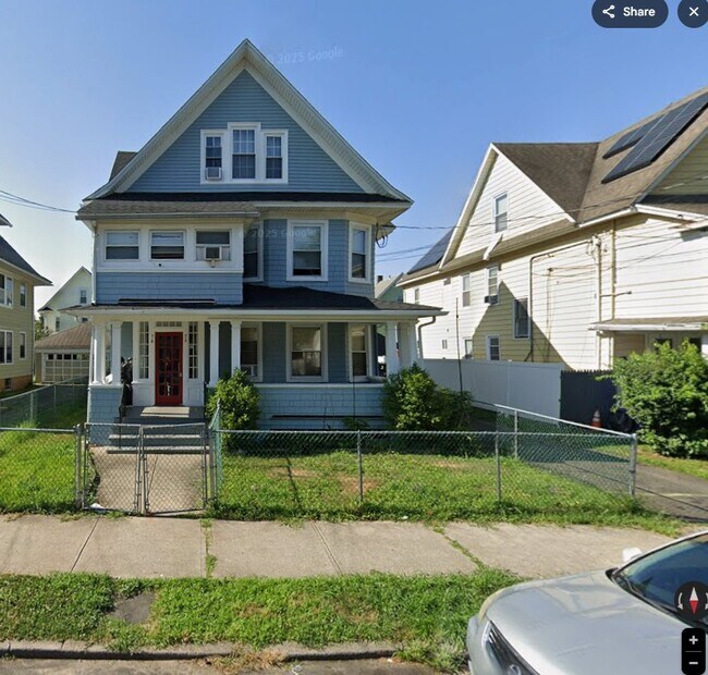 Building Photo - 76 Rose St Unit 3