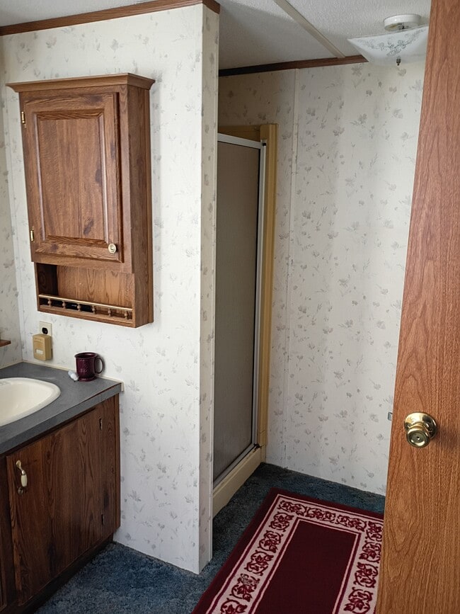 Photo - 643 Kelly Rd