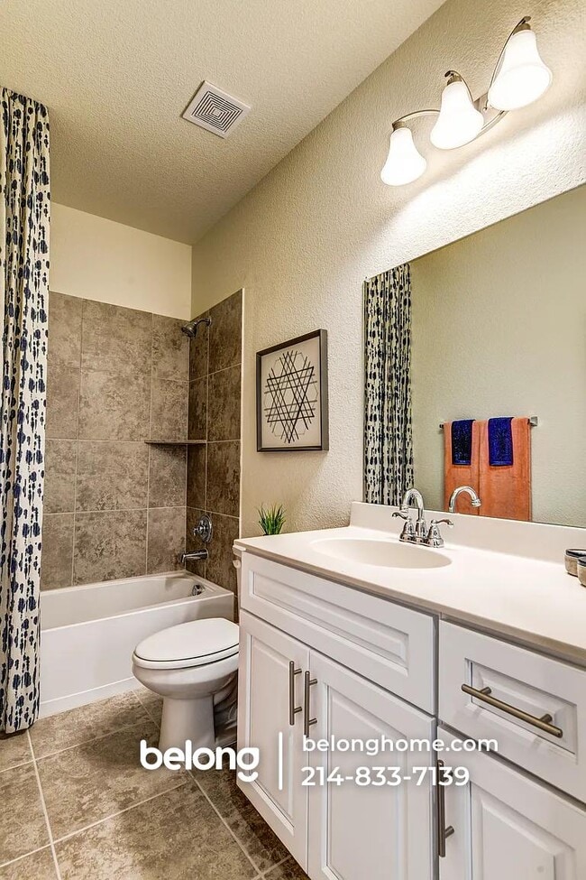 Photo - 422 Hazeltine Rd