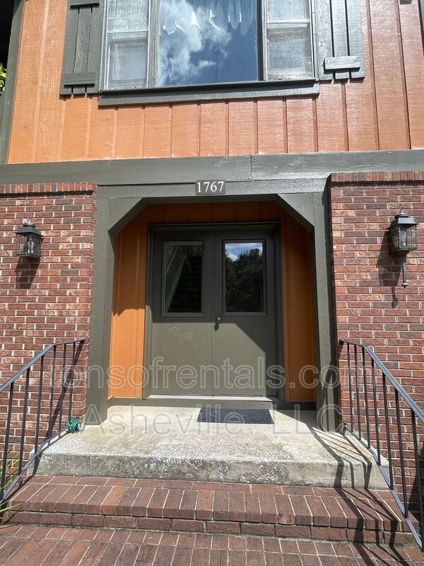 1767D Haywood Manor Road