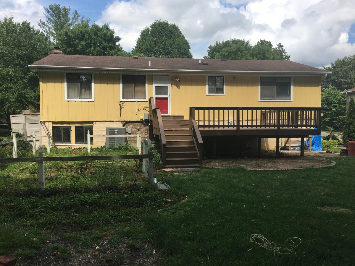 Photo - 302 Fairmeade Rd