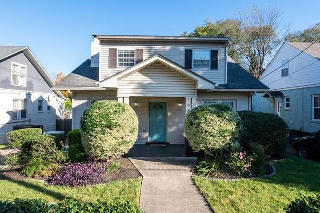 Photo - 939 Seymour Ave