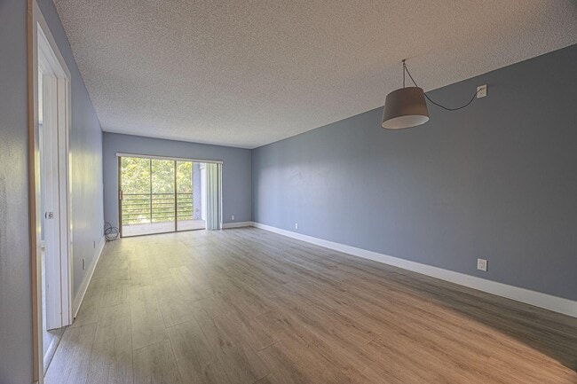 Photo - 9440 SW 8th St Unit 417