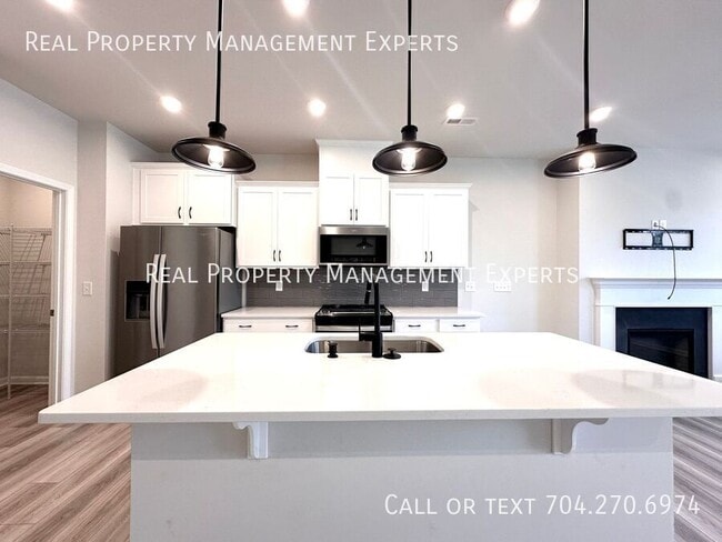 Photo - 4408 Iron Oak Ln