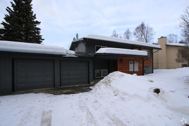 Building Photo - 4 Bedroom Home in Anchorage!