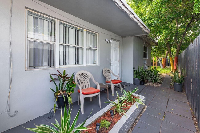 Photo - 5936 Garfield St