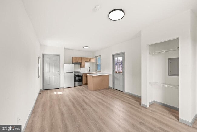 Photo - 531 Walton St Unit APT. 3