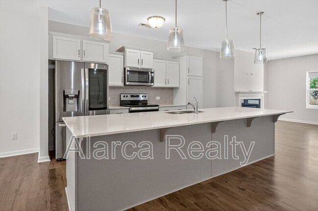 Photo - 764 Alexander Commons Dr