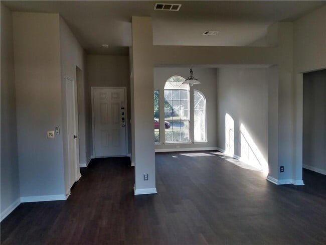 406 Ballentine Ct