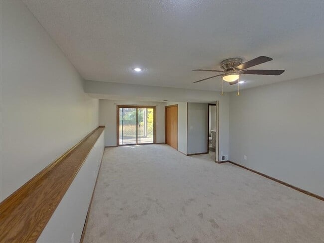 Photo - 10430 163rd St W