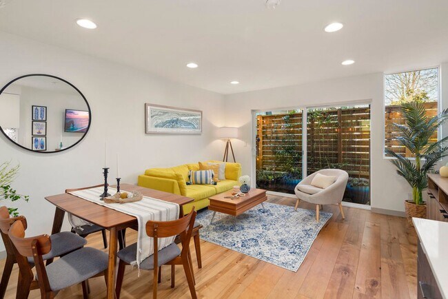 Photo - 3415 Beacon Ave S
