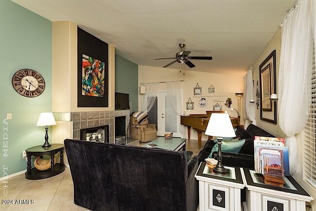 Photo - 926 W San Mateo Ct