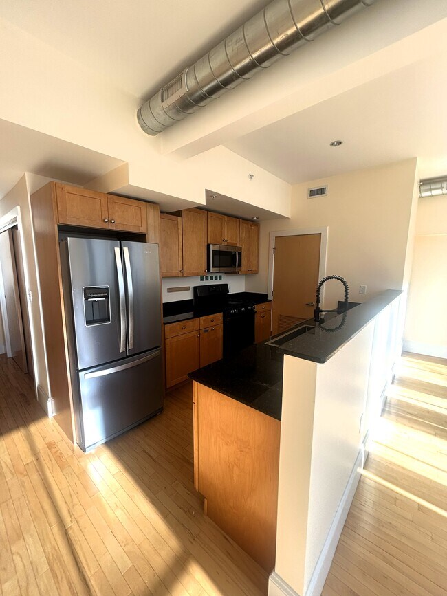 Photo - 17 Ivaloo St Unit 9