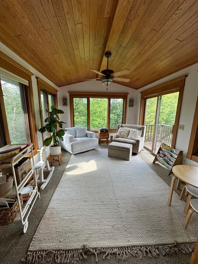 Photo - 4965 Credit River Dr