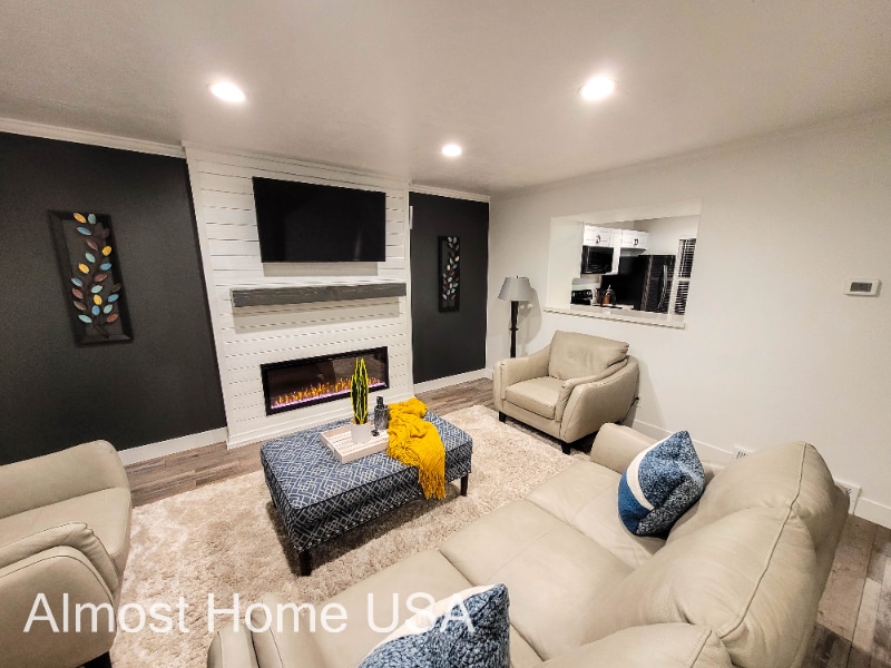 Photo - 371 Braidhill Dr