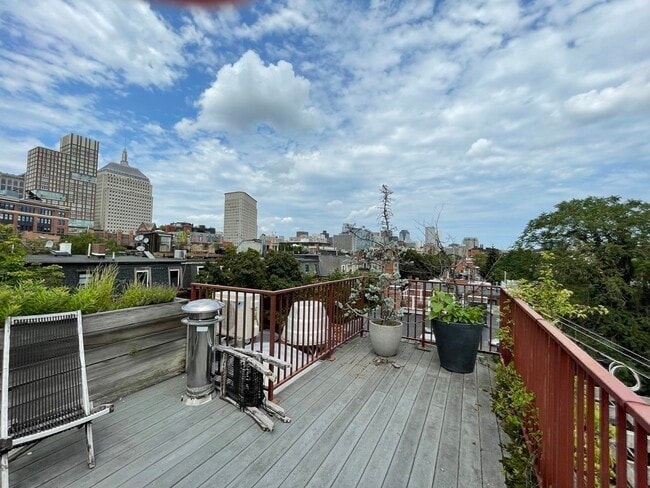 Photo - 33 Lawrence St Unit Penthouse