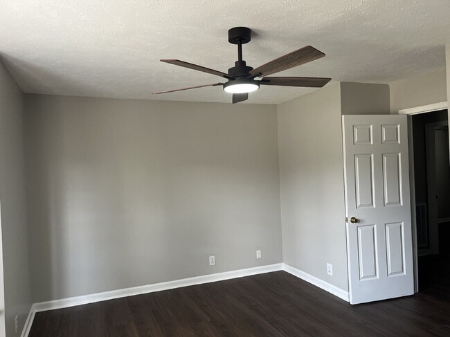 Photo - 805 Poplartree Ct