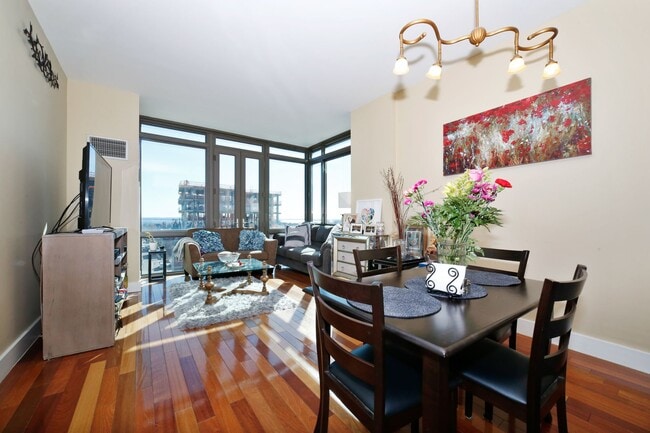 Photo - 175 Huguenot St Unit 1205