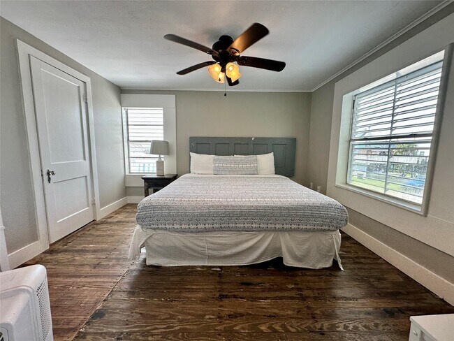 4003 Panola Dr